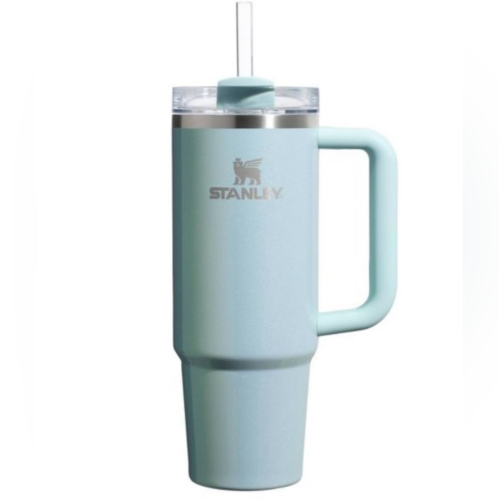 NWT Stanley x Target 30oz Quencher H2.0 -blueberry milk